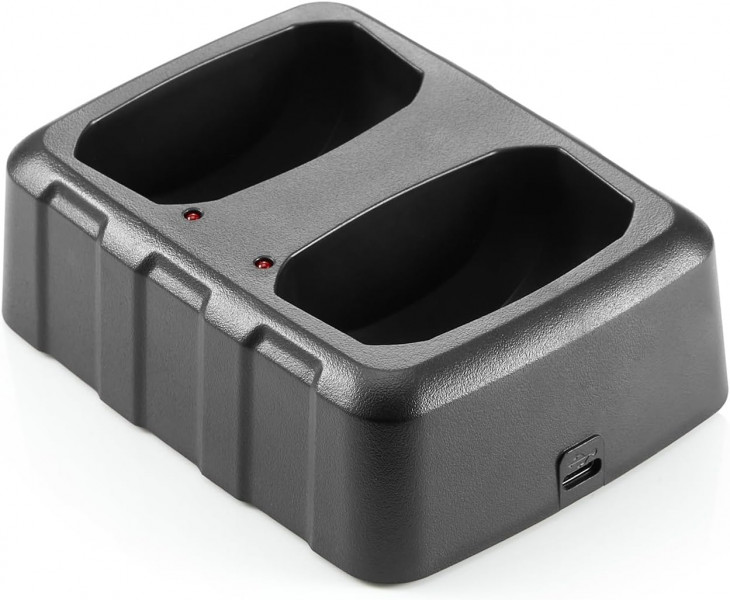  2  DeWalt Heavy Duty Walkie-Talkie DXFRS800