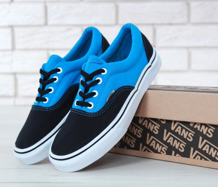  Vans    37