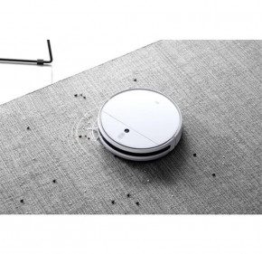 - Xiaomi Mi Robot Vacuum-Mop 2 EU 9