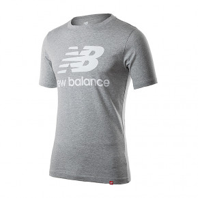  New Balance Ess Stacked Logo S (MT01575AG)