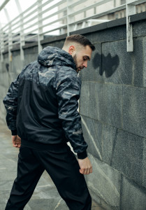  Intruder Nike Windrunner Jacket  - M (159047645548) 3