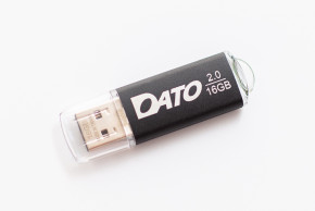 - Dato USB2.0 DS7012 16GB Black (DS7012B-16G) 3