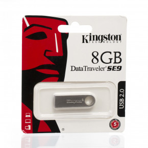 - USB FLASH DRIVE Kingston 8GB