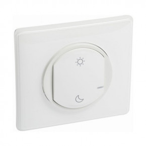     Legrand Celiane with NETATMO /  (064884) 5