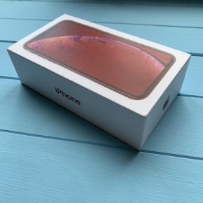  Apple iPhone XR Red 5