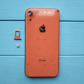  Apple iPhone XR Coral