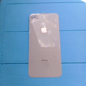    Apple iPhone 8 Plus Gold 4