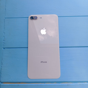    Apple iPhone 8 Plus White 4