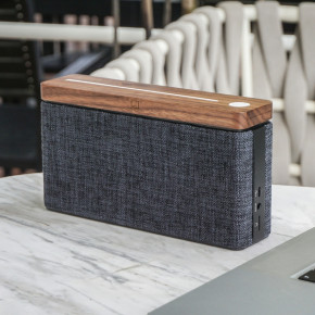 - Hi-Fi Square 16 ,   3