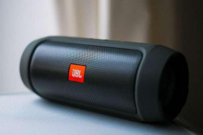  Bluetooth    JBL Charge 2+   (VB163475)