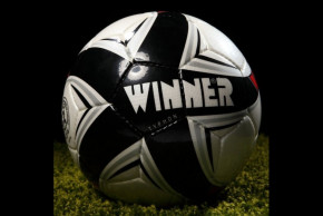   Winner Typhon Red FIFA Approved w20004 #F/B