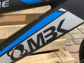  MBK Comanche Black/Blue 16 4