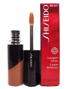  Shiseido Laquer Lip Gloss RD 305 - Lust ()