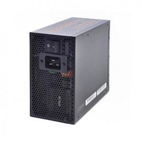   Qube 1650W (RS-1650GD PRO) 6