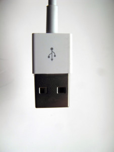  USB  iPhone 5 (Original) (410868737) 26