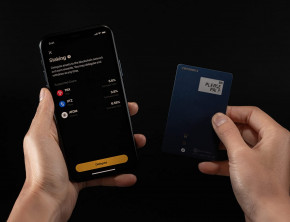   CoolBitX CoolWallet Pro 4