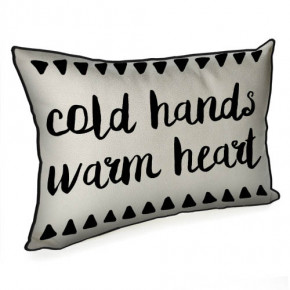    4532  Cold hands warm heart 43PHB_21NG001