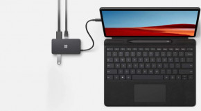 - Microsoft USB-C Travel Hub Black (JN63SWV-00010) 3