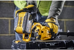  DeWALT DCD470N 16