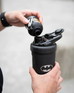  Smartshake Whey2Go Funnel Pillbox 110  DC Batman 4