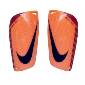   Nike Mercurial  NE-LG-CR7Y