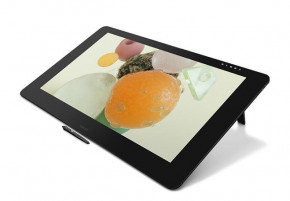  Wacom Cintiq ProTouch 32 UHD (DTH-3220) 6