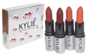   Kylie Matte Lipstick (4 .)