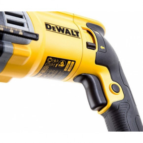  DeWALT SDS-Plus (D25144K) 9