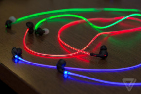  Light Earphone 3