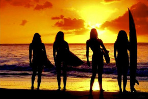  Surf Babes