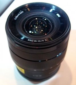 ' Sony 10-18mm f/4.0  NEX (SEL1018.AE) 6