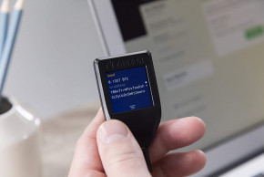  Trezor Model T 7