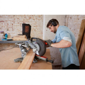   Black&Decker BES700 4