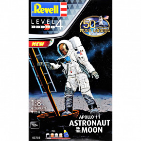       .   11 Revell (RVL-03702)