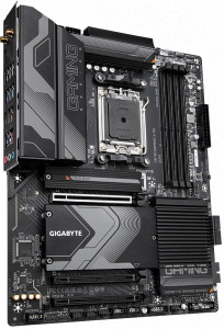   GIGABYTE X670 GAMING X AX 3