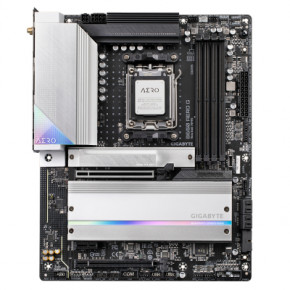   GIGABYTE B650 AERO G 3