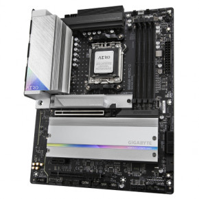   GIGABYTE B650 AERO G 5