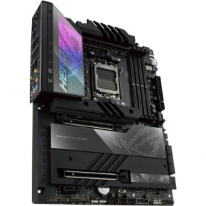   Asus ROG CROSSHAIR X670E HERO 8