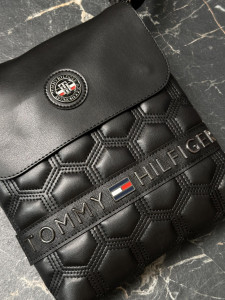   Tommy Hilfiger   var2  (1076147996) 11