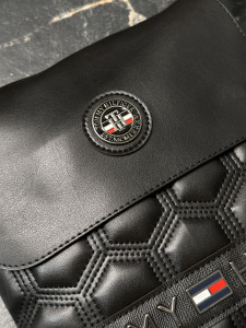   Tommy Hilfiger   var2  (1076147996) 12