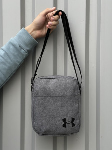    Under Armour . (1580580473)