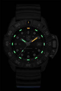   Luminox XS.1553 3