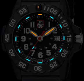   Luminox XS.3502 4