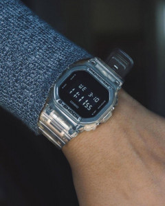   Casio DW-5600SKE-7ER 5