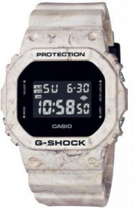   Casio DW-5600WM-5ER