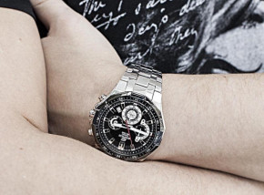   Casio Edifice EFR-554D-1AVUEF 5