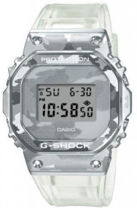   Casio GM-5600SCM-1ER