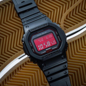   Casio GW-B5600AR-1ER