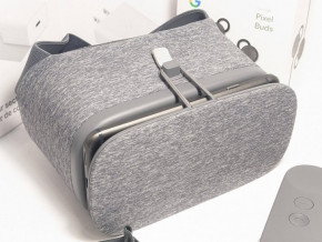    Google Daydream View 6