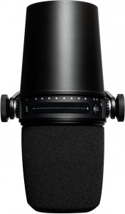  Shure MV7  8